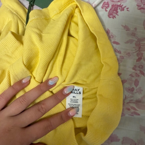 Daily Drills Yellow Top - Picture 2 of 2